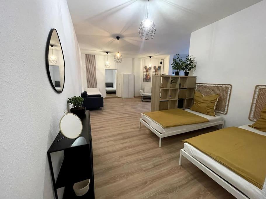 150Qm - 5 Rooms - Free Parking - Mallibase Apartments Хановер Екстериор снимка