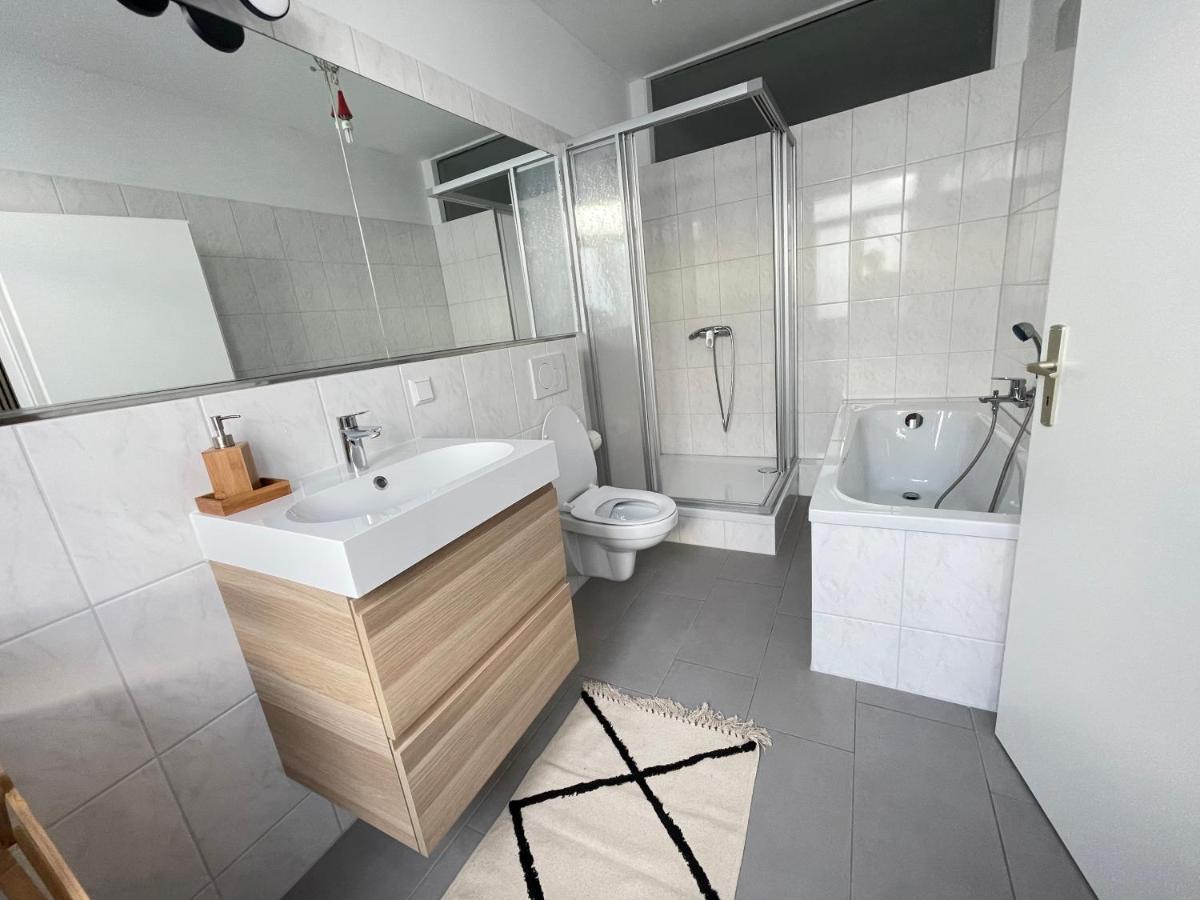 150Qm - 5 Rooms - Free Parking - Mallibase Apartments Хановер Екстериор снимка